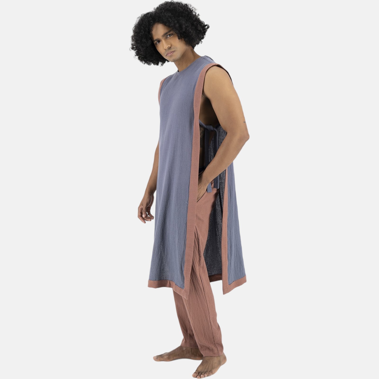 square-mk_23506_azuros_fullbody_raw_19_Capa_Merkaba_Azul_con_rosa_Mujer square-mk_23506_azuros_fullbody_raw_19_Capa_Merkaba_Azul_con_rosa_Mujer