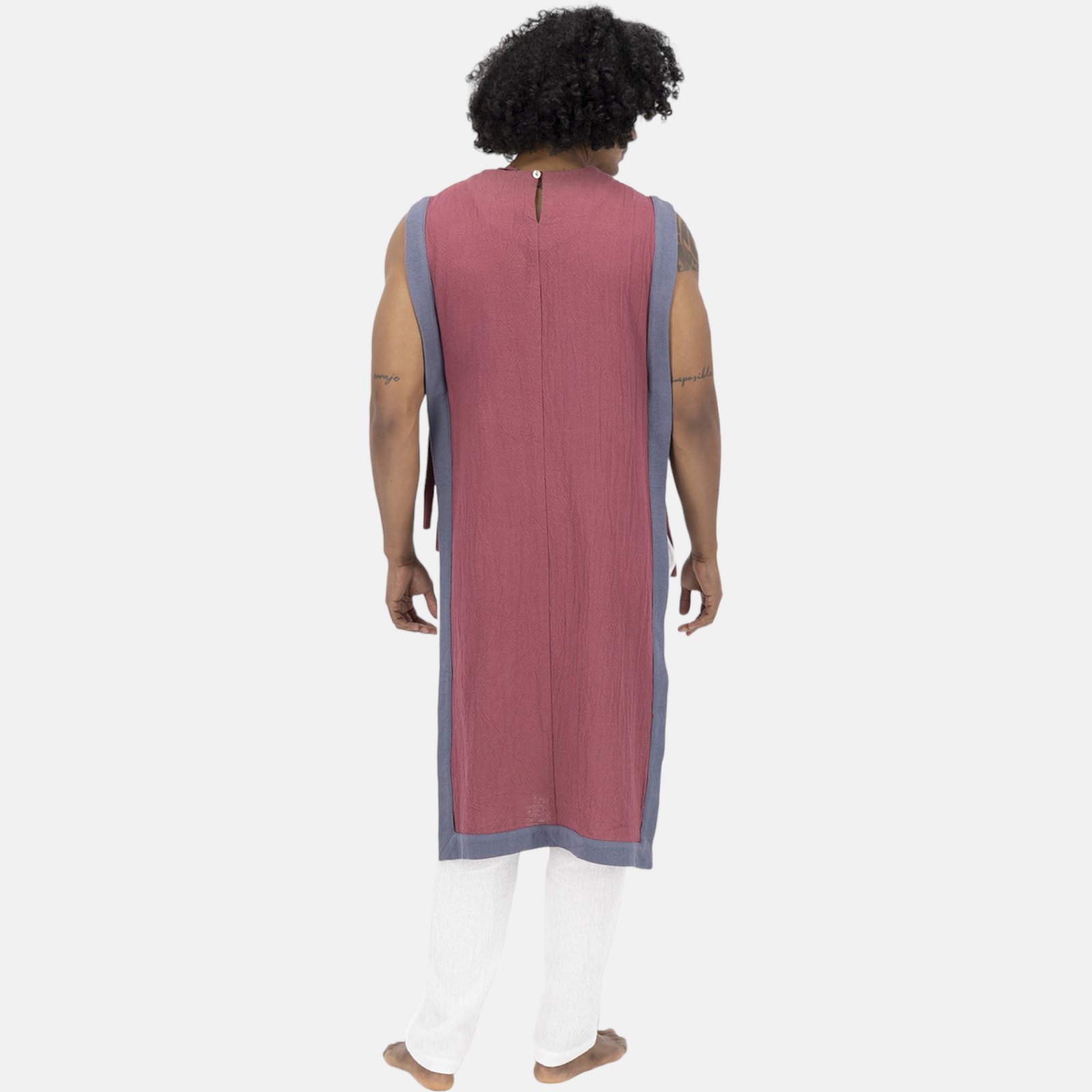 square-mk_23506_vin_azul_el_fullbody_raw_9_Capa_Merkaba_Vino_Mujer square-mk_23506_vin_azul_el_fullbody_raw_9_Capa_Merkaba_Vino_Mujer